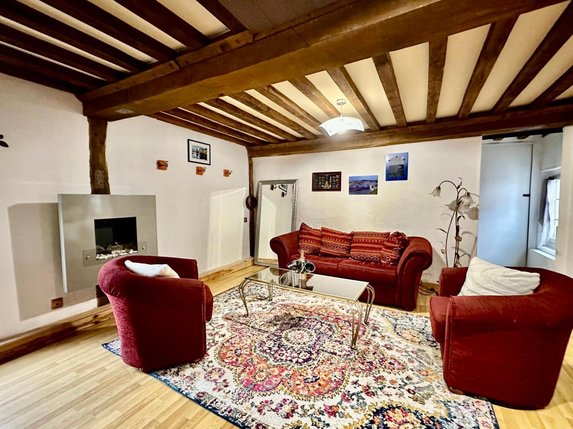 Spacious Flat 65 Sqm With And Cliffs At 100m *